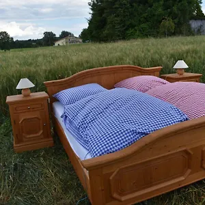 Luxuszelt Open Air, Bett Im Kornfeld Finning